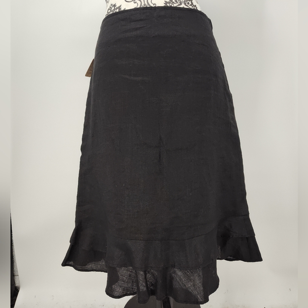 H&M Black A-Line Women's Midi Skirt Size 8